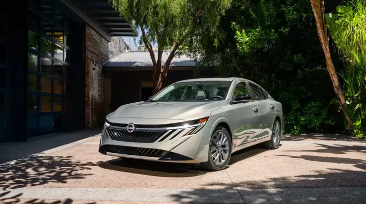 Nissan Sentra 2027 trình làng, thêm hộp số CVT cải tiến, đối đầu Honda Civic và Mazda3