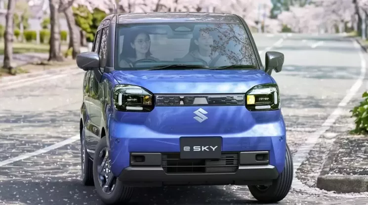 Xe điện mới của Suzuki có thể di chuyển 310 km với bộ pin cực nhỏ
