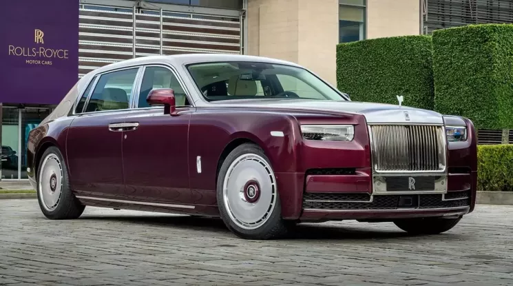 Ra mắt Rolls-Royce Phantom Hummingbird độc nhất vô nhị với những chi tiết khảm vỏ bào ngư