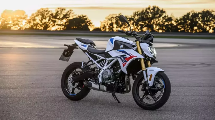 Vén màn BMW F 450 R - xe naked bike thể thao dành cho đường phố mới