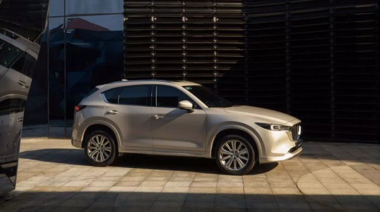 Mazda CX-5 được hỗ trợ 100% lệ phí trước bạ, giá sau ưu đãi cao nhất chỉ 800 triệu đồng