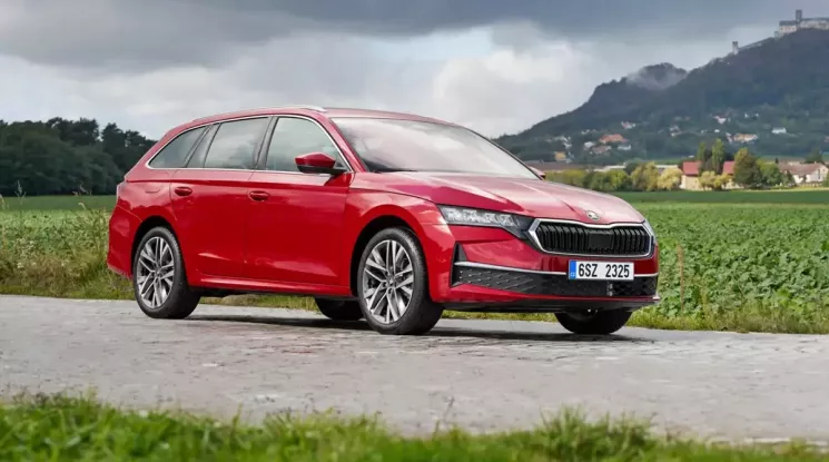 Skoda giới thiệu mẫu xe hybrid HEV đầu tiên