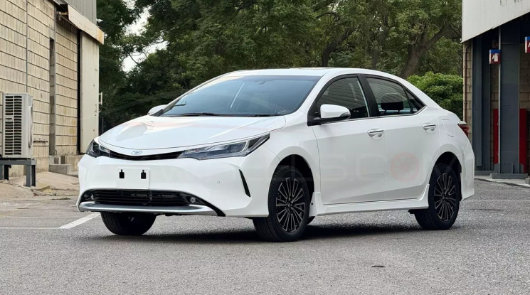 Toyota Corolla Altis thế hệ cũ chưa nghỉ hưu mà được bổ sung phiên bản nâng cấp