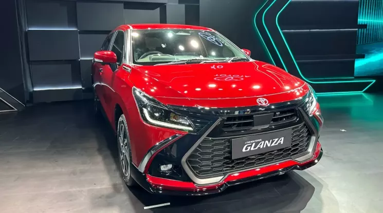 Vén màn xe giá rẻ Toyota Glanza 2027, có ghế thông gió và hệ thống an toàn chủ động ADAS