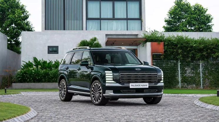 Hyundai Palisade Hybrid chính thức được bán tại Việt Nam với thiết kế và động cơ mới, giá từ 1,499 tỷ đồng