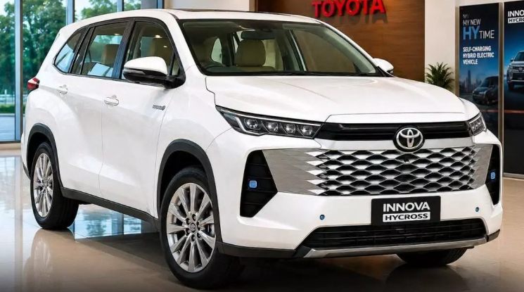 Toyota Innova Cross 2027 lộ diện với thiết kế đầu xe như Hilux, dự kiến ra mắt vào tháng sau