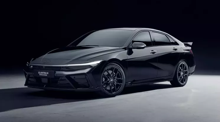 Hyundai Elantra N Monochrome trình làng, dành cho những người thích cầm lái nhưng ghét sự nổi bật