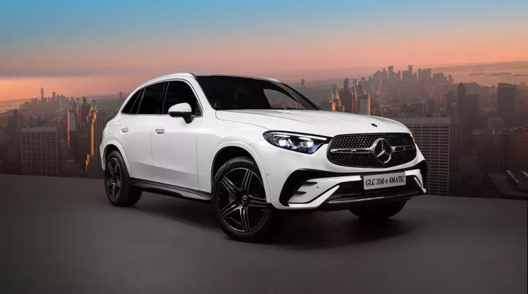 Cận cảnh phiên bản mới của Mercedes-Benz GLC tại Việt Nam, giá gần 3 tỷ đồng