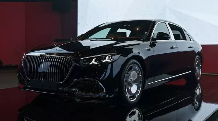 Mercedes-Maybach S-Class 2027 được giới thiệu tại Việt Nam với 2 phiên bản, giá từ 8,639 tỷ đồng