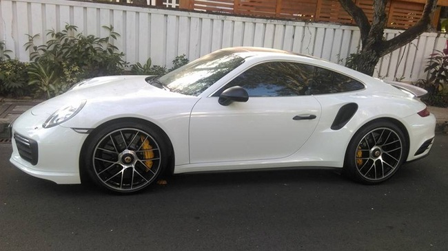 Chủ tịch Trung Nguyên tậu Porsche 911 Turbo S độc nhất Bình Dương