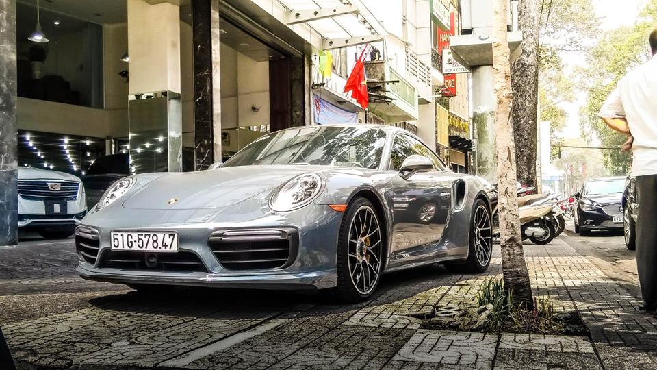 Chủ tịch Trung Nguyên tậu Porsche 911 Turbo S độc nhất Bình Dương