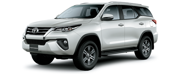 Mẫu Toyota Fortuner màu trắng