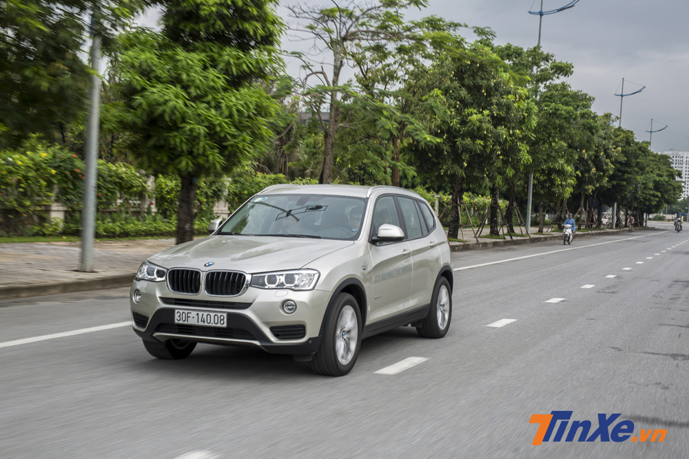Động cơ 2.0L tích hợp hệ thống tăng áp mang lại công suất 184 mã lực cho BMW X3 xDrive20i.