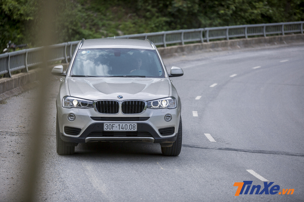 Hệ thống dẫn động 4 bánh xDrive là một trang thiết bị nổi bật trên BMW X3.