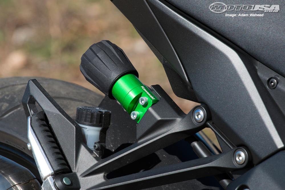 Hệ thống treo sau Kawasaki Z1000SX Hệ thống treo sau Kawasaki Z1000SX