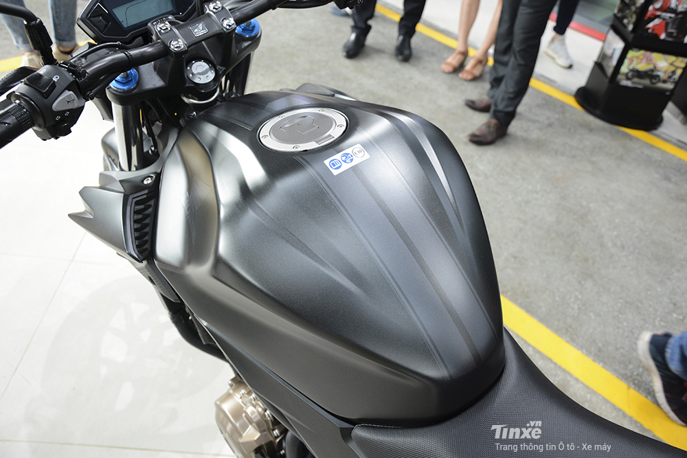 Trang bị bình xăng Honda CB500F Trang bị bình xăng Honda CB500F