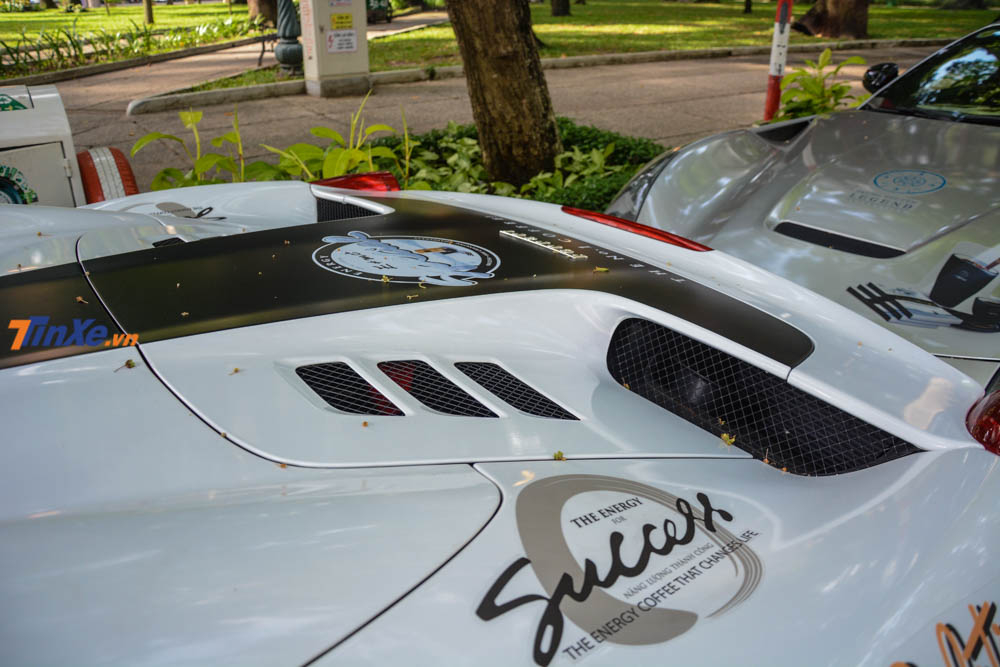 Ferrari 458 Spider vẫn được trang bị khối động cơ V8, dung tích 4,5 lít như bản Coupe