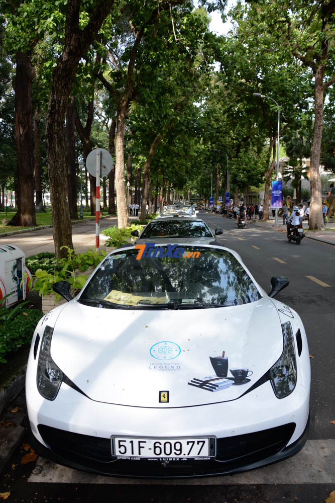 Màu trắng được Chủ tịch Trung Nguyên rất yêu thích và thay đổi cho các siêu xe mình sở hữu.