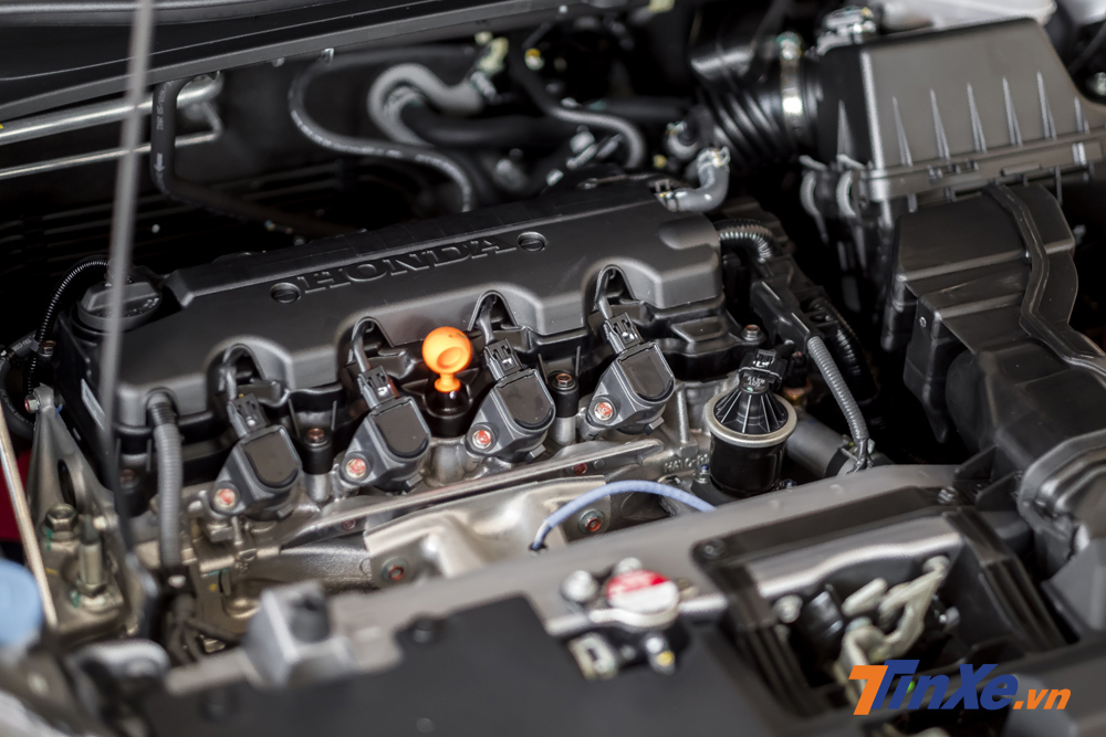 Theo thông tin chúng tôi ghi nhận được thì Honda HR-V sẽ được phân phối với 3 phiên bản khác nhau bao gồm S,E, V và đều sử dụng động cơ 1.8L với công suất tối đa 141 mã lực và mô-men xoắn 172 Nm. Và đi kèm với đó là hộp số vô cấp CVT.