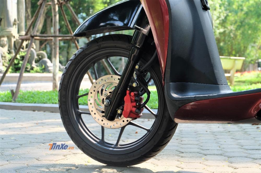 Honda SH Mode có giảm xóc cứng, nảy gây tê mỏi tay lái Honda SH Mode có giảm xóc cứng, nảy gây tê mỏi tay lái