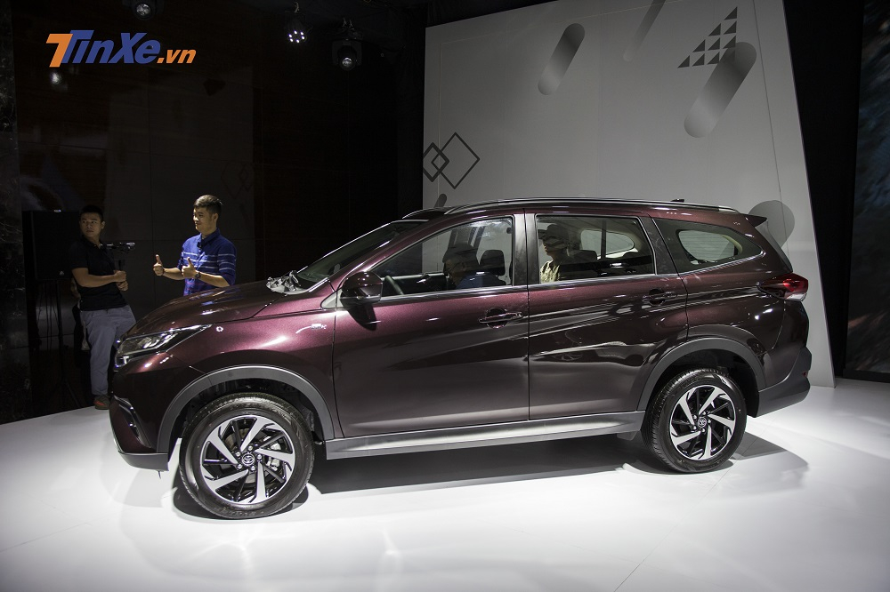 Đánh giá nhanh Toyota Rush 2018