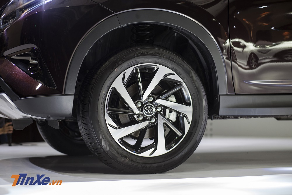 Đánh giá nhanh Toyota Rush 2018