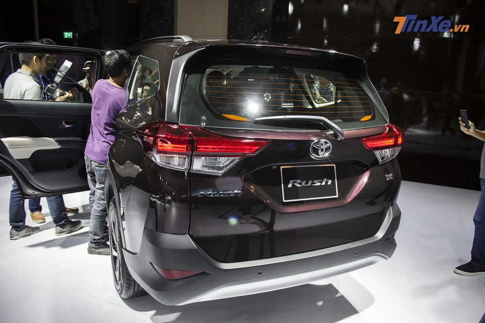 Đánh giá nhanh Toyota Rush 2018