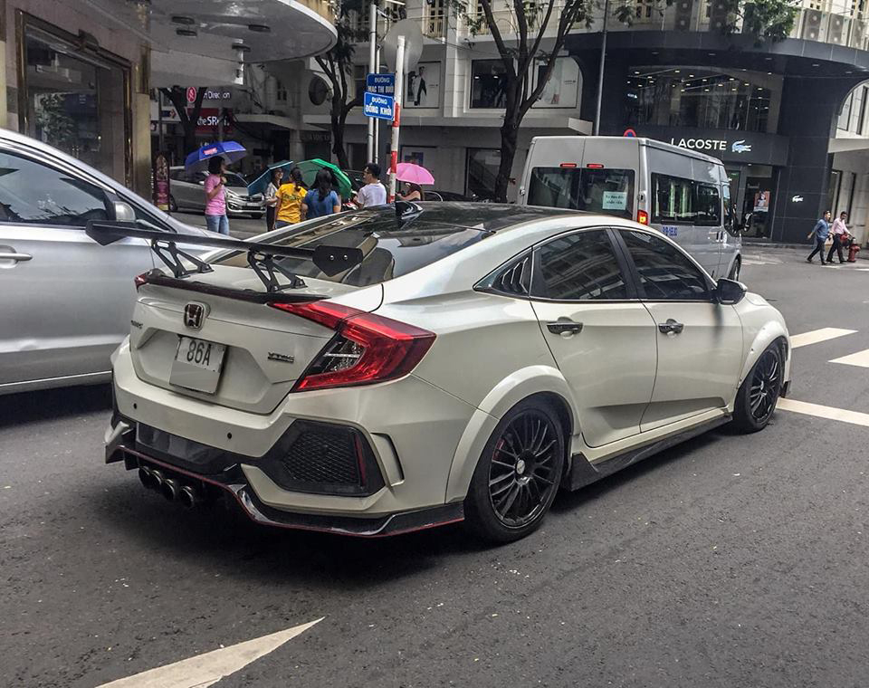 Không thua kém Khánh Hoà, Bình Thuận cũng có Honda Civic độ body kit