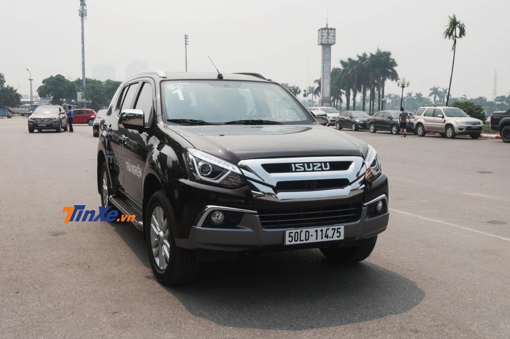 Cảm nhận nhanh Isuzu mu-X 2018: giá “học sinh”, trang bị “phụ huynh” Cảm nhận nhanh Isuzu mu-X 2018: giá “học sinh”, trang bị “phụ huynh”