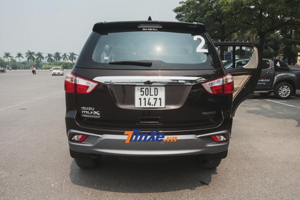 Cảm nhận nhanh Isuzu mu-X 2018: giá “học sinh”, trang bị “phụ huynh” Cảm nhận nhanh Isuzu mu-X 2018: giá “học sinh”, trang bị “phụ huynh”