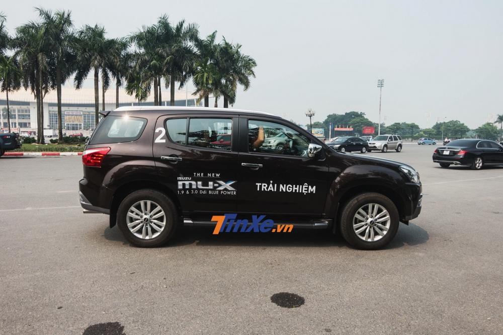 Cảm nhận nhanh Isuzu mu-X 2018: giá “học sinh”, trang bị “phụ huynh” Cảm nhận nhanh Isuzu mu-X 2018: giá “học sinh”, trang bị “phụ huynh”