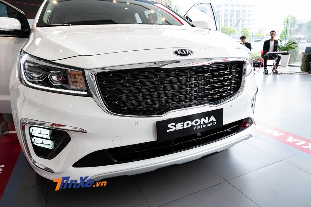 Đánh giá nhanh Kia Sedona 2018: thêm tiền thêm sang