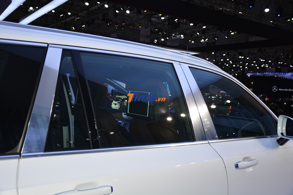 Volvo XC90 Excellence 2019 được bổ sung thêm các thanh nẹp mạ crôm Volvo XC90 Excellence 2019 được bổ sung thêm các thanh nẹp mạ crôm