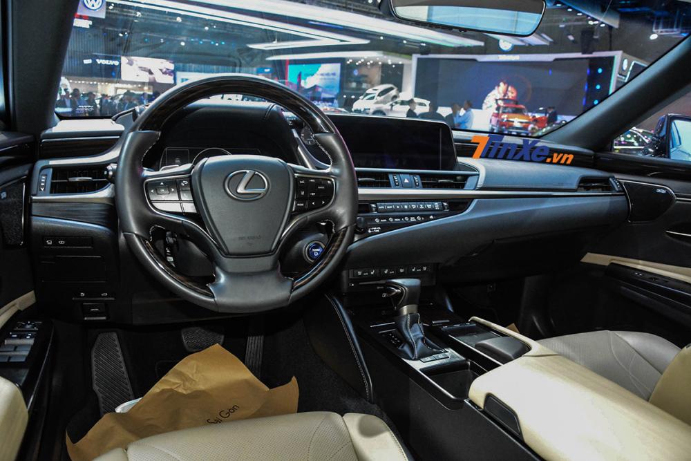 Cảm nhận nhanh Lexus ES 300h 2019: tuyệt tác trên bốn bánh