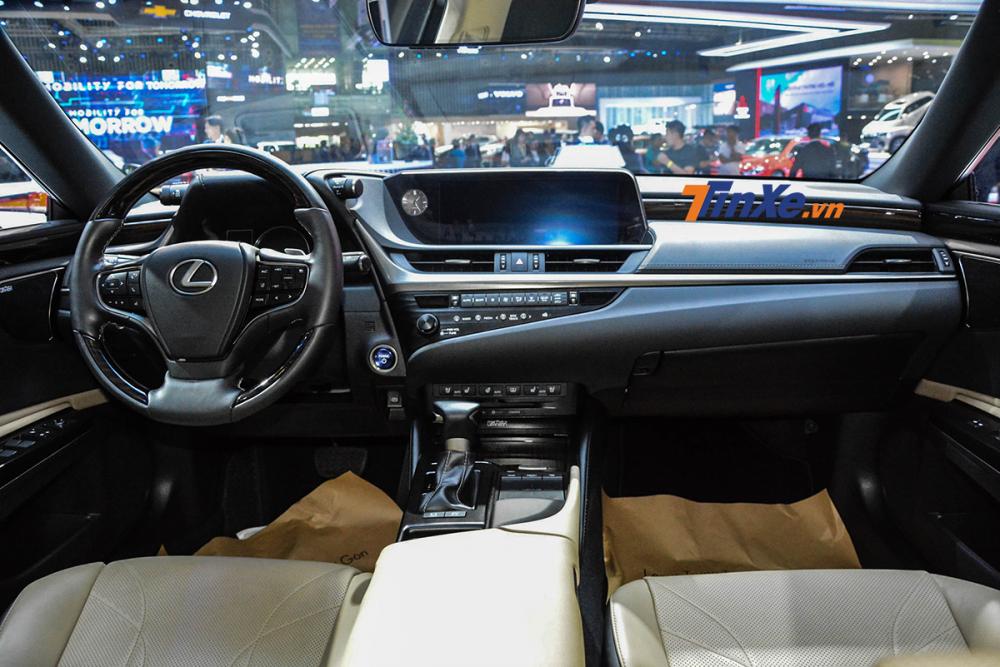 Cảm nhận nhanh Lexus ES 300h 2019: tuyệt tác trên bốn bánh