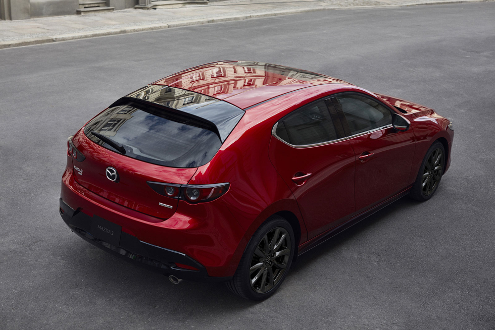 Mazda3 2019 có cánh gió nhỏ trên mui Mazda3 2019 có cánh gió nhỏ trên mui