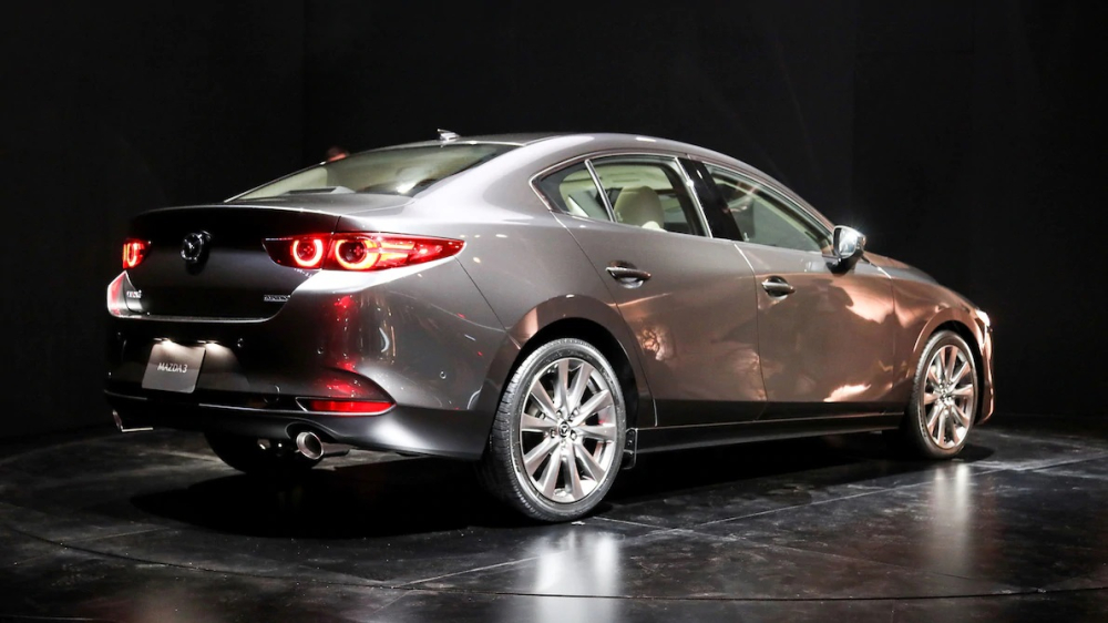 Màu xe Mazda3 mới nhất 2020? Tư vấn cách chọn màu xe phong thủy