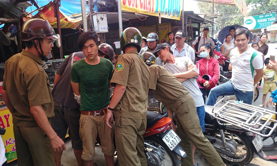 Tập thói quen khóa cổ, khóa từ và để xe ở nơi dễ quan sát Tập thói quen khóa cổ, khóa từ và để xe ở nơi dễ quan sát