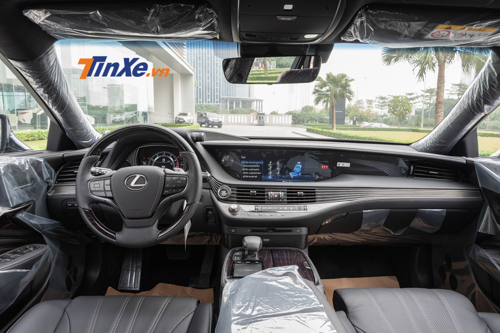 Tổng thể nội thất của Lexus LS 500 2019 tập trung vào xúc cảm sang trọng, đẳng cấp Tổng thể nội thất của Lexus LS 500 2019 tập trung vào xúc cảm sang trọng, đẳng cấp