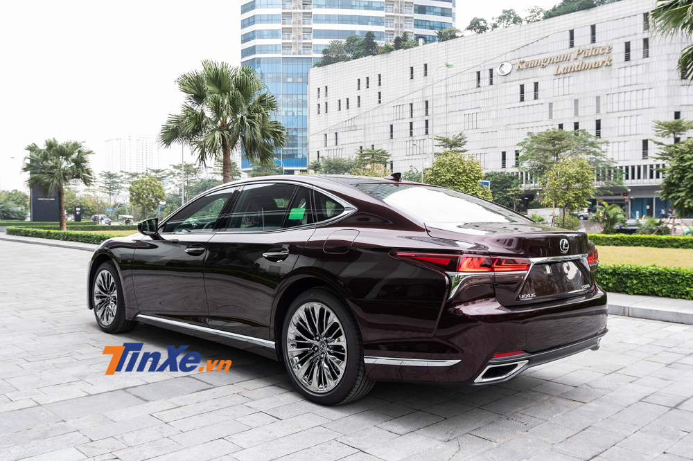 Lexus LS 500 2019 được phát triển trên nền tàng khung gầm toàn cầu TNGA mang tên GA-L của LC 500 Lexus LS 500 2019 được phát triển trên nền tàng khung gầm toàn cầu TNGA mang tên GA-L của LC 500