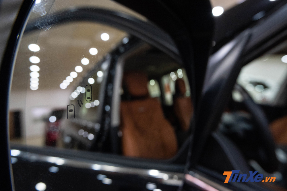 Cảnh báo điểm mù là một công nghệ an toàn vô cùng thiết thực tại Việt Nam