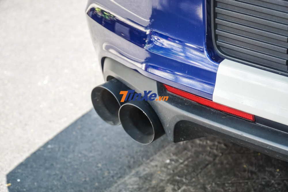 Cặp ống xả thể thao của Ford Mustang Shelby GT500