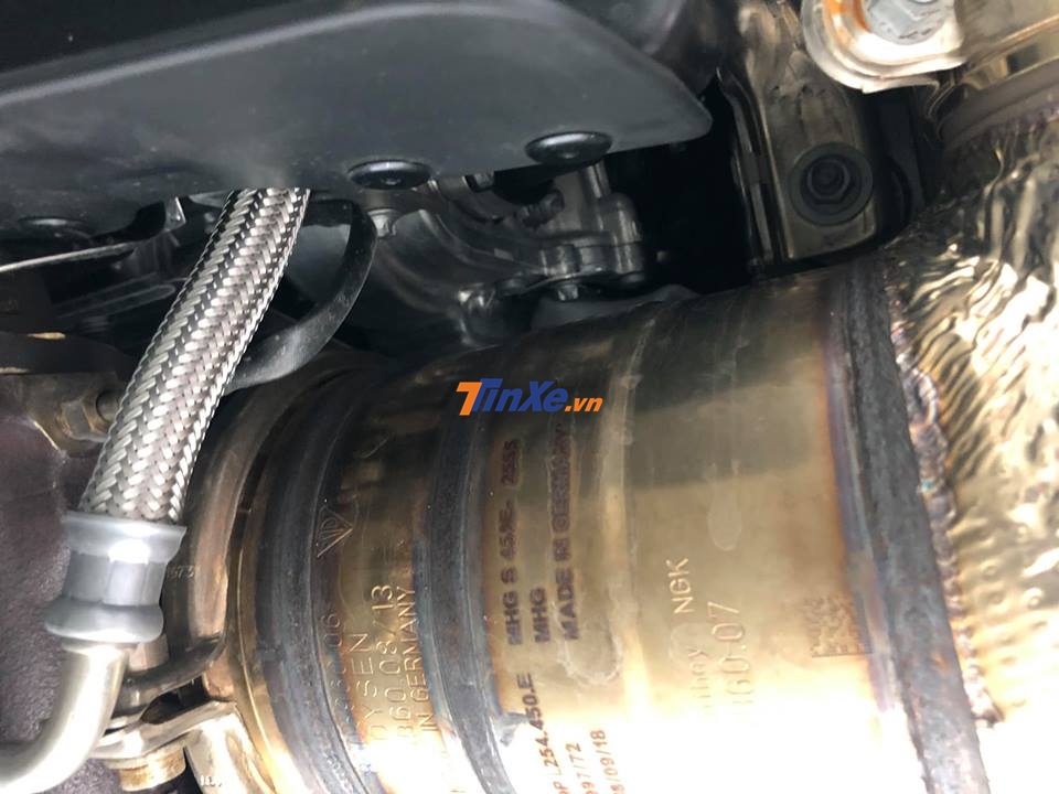 Hệ thống ống xả của Porsche 911 GT2 RS Weisach Hệ thống ống xả của Porsche 911 GT2 RS Weisach