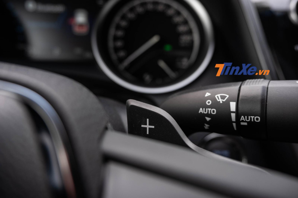 Bản 2.5Q còn có thêm lẫy chuyển số