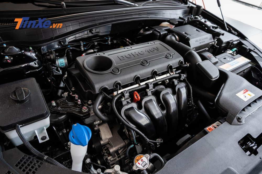 Động cơ vẫn là loại máy xăng Theta 2.4L như trước đây