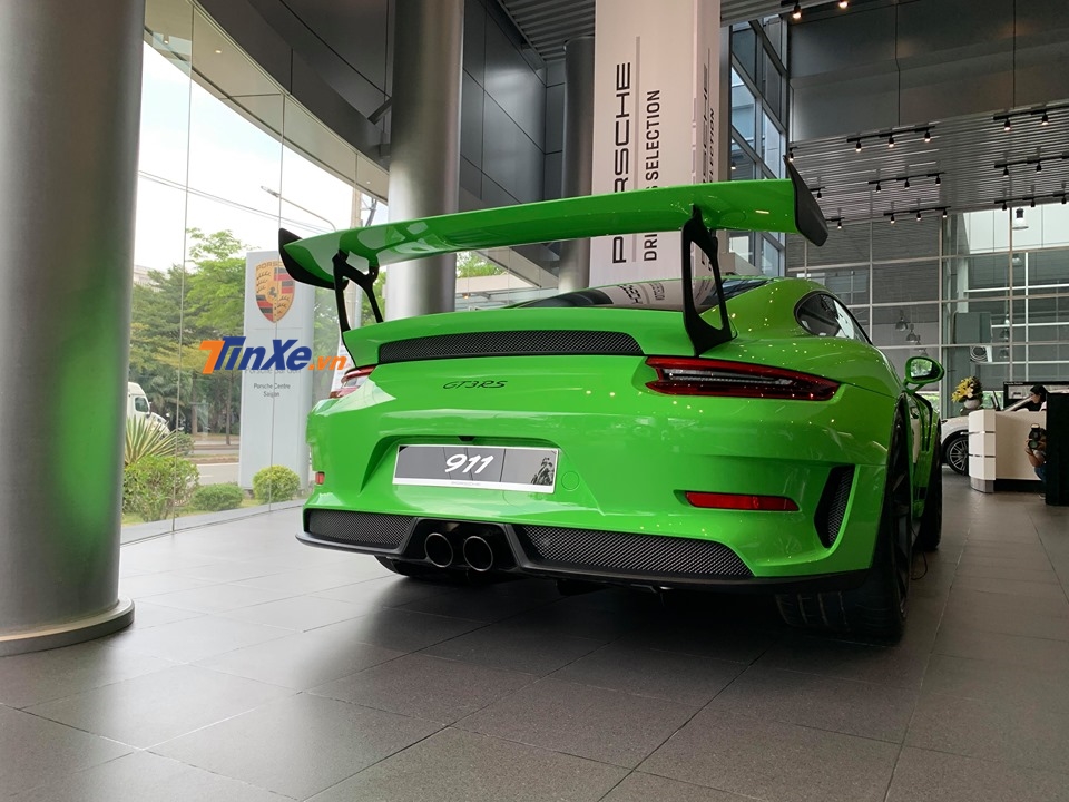 Tuỳ chọn màu sơn này có giá 270,9 triệu đồng Tuỳ chọn màu sơn này có giá 270,9 triệu đồng