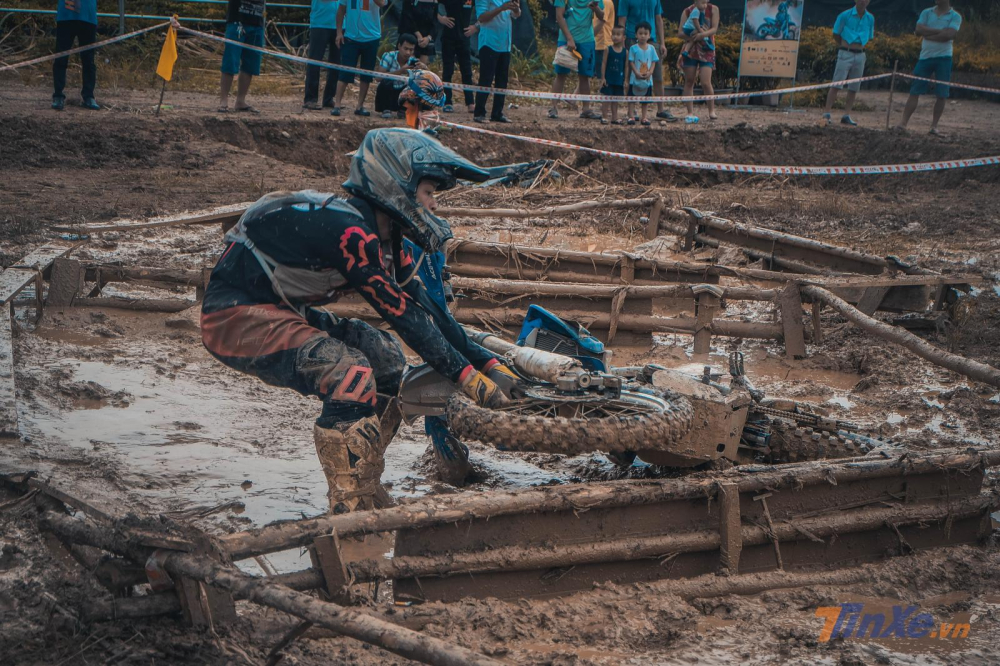 Người chơi cần chuẩn bị sức khỏe, tinh thần và kỹ năng tốt để tham gia off-road Người chơi cần chuẩn bị sức khỏe, tinh thần và kỹ năng tốt để tham gia off-road