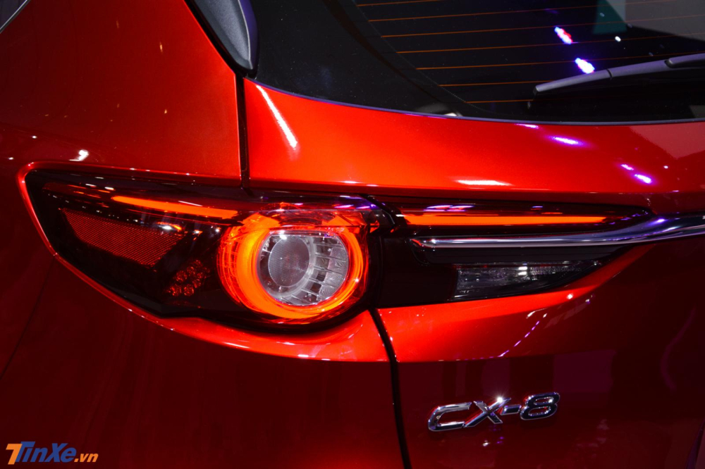 Đèn hậu thiết kế bắt mắt