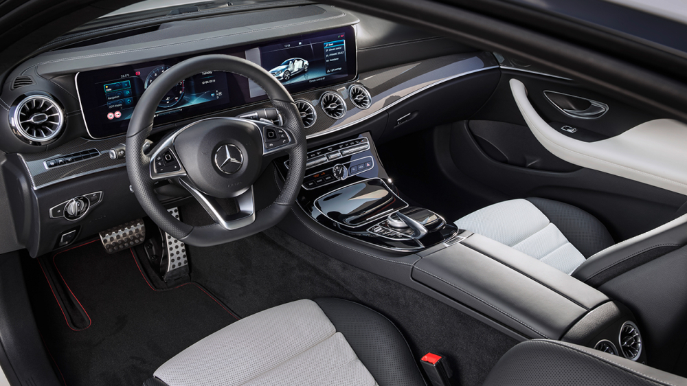 Nội thất của E350 2019 được cho là sẽ giống với E300 với chất liệu da và gỗ cao cấp, màn hình giải trí trung tâm 12,3 inch, có giao diện Tiếng Việt, gian loa Burnmester, cửa sổ trời toàn cảnh Nội thất của E350 2019 được cho là sẽ giống với E300 với chất liệu da và gỗ cao cấp, màn hình giải trí trung tâm 12,3 inch, có giao diện Tiếng Việt, gian loa Burnmester, cửa sổ trời toàn cảnh