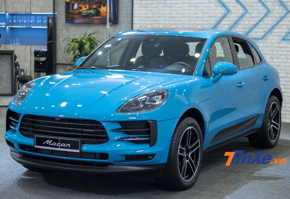 Porsche Macan 2019 đang được phân phối chính hãng có nước sơn màu xanh miami